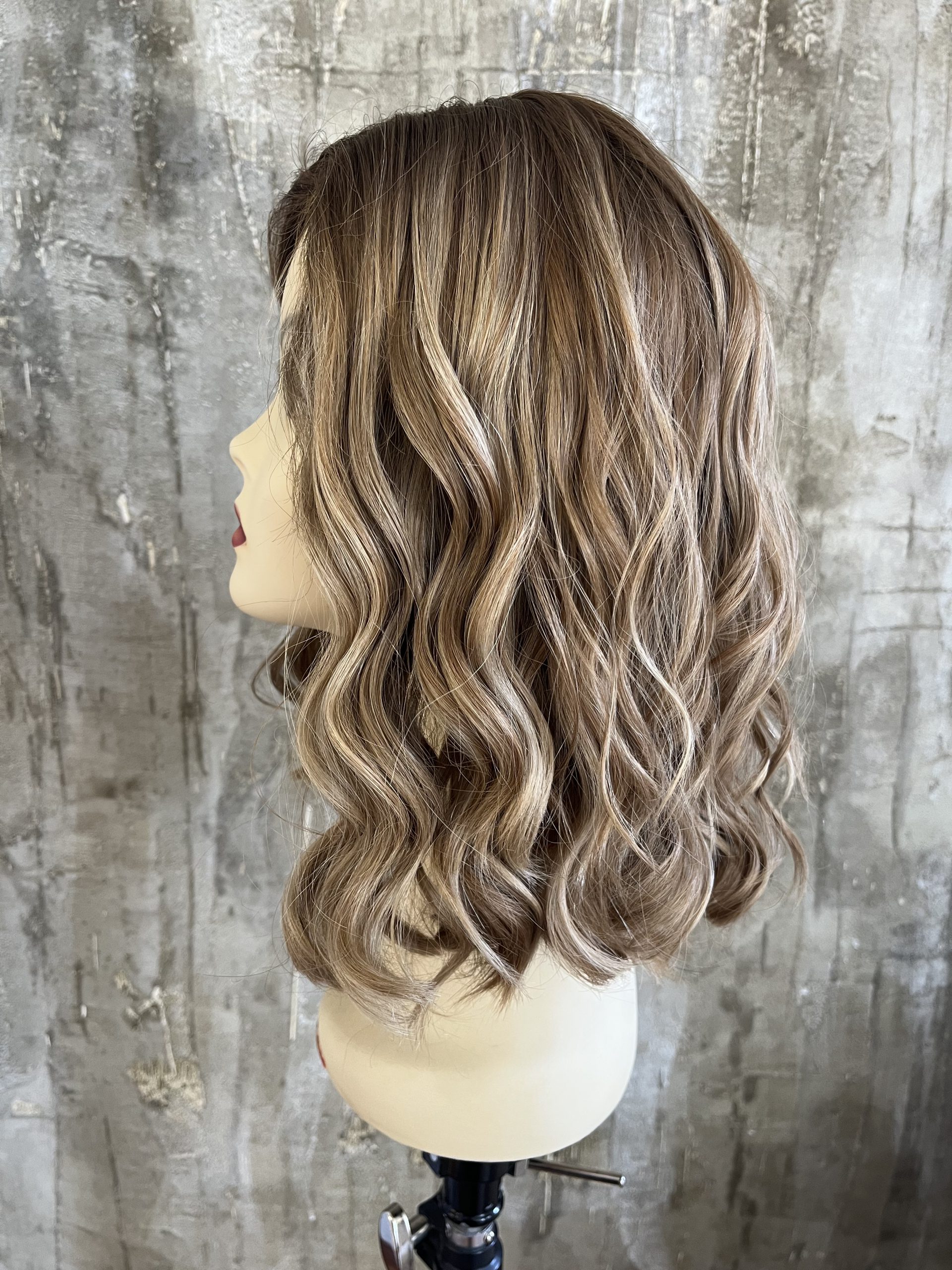 100% EUROPEAN VIRGIN HUMAN HAIR 14'' BLOND WITH DARK ROOTS - Image 2