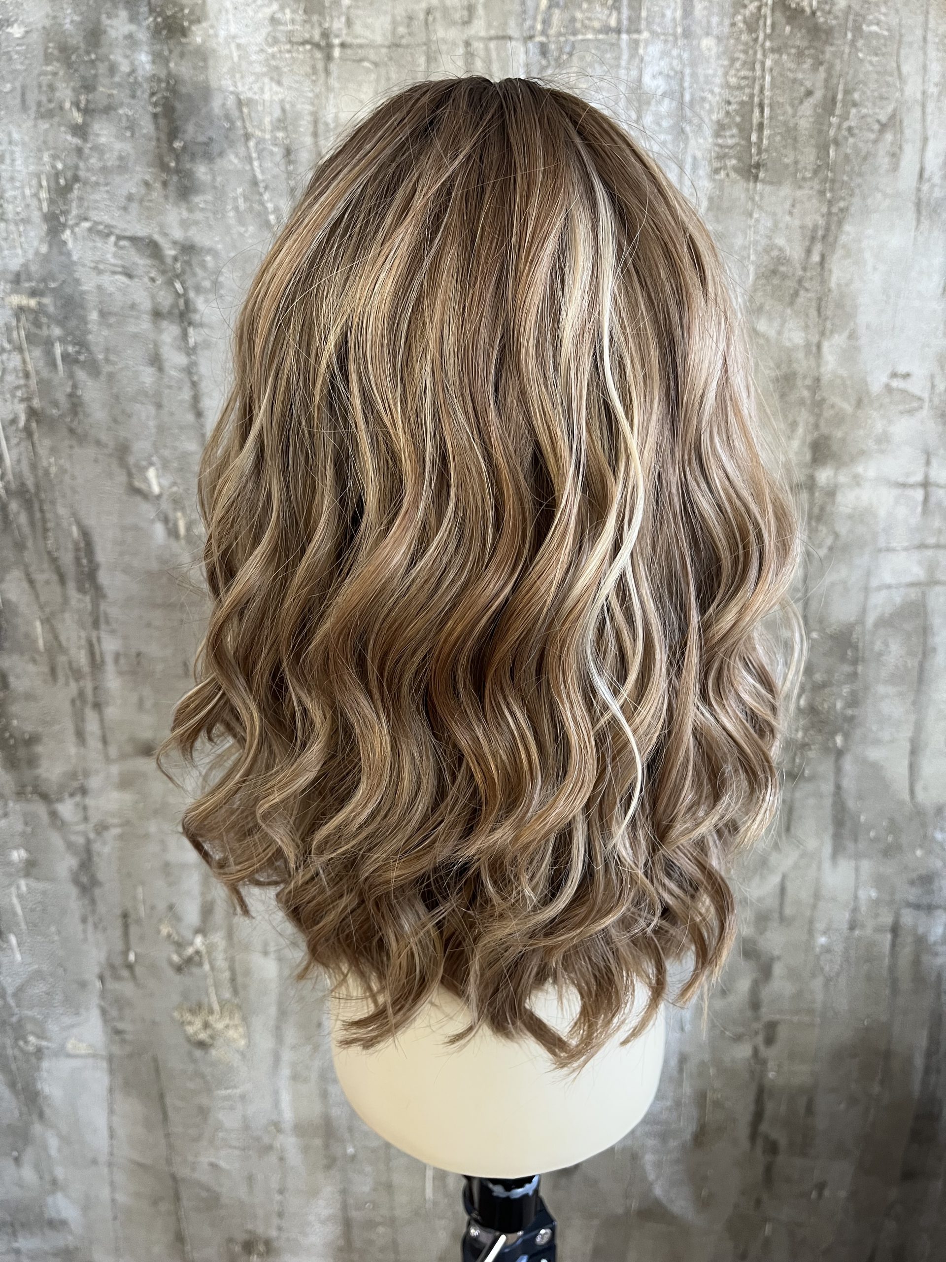 100% EUROPEAN VIRGIN HUMAN HAIR 14'' BLOND WITH DARK ROOTS - Image 3