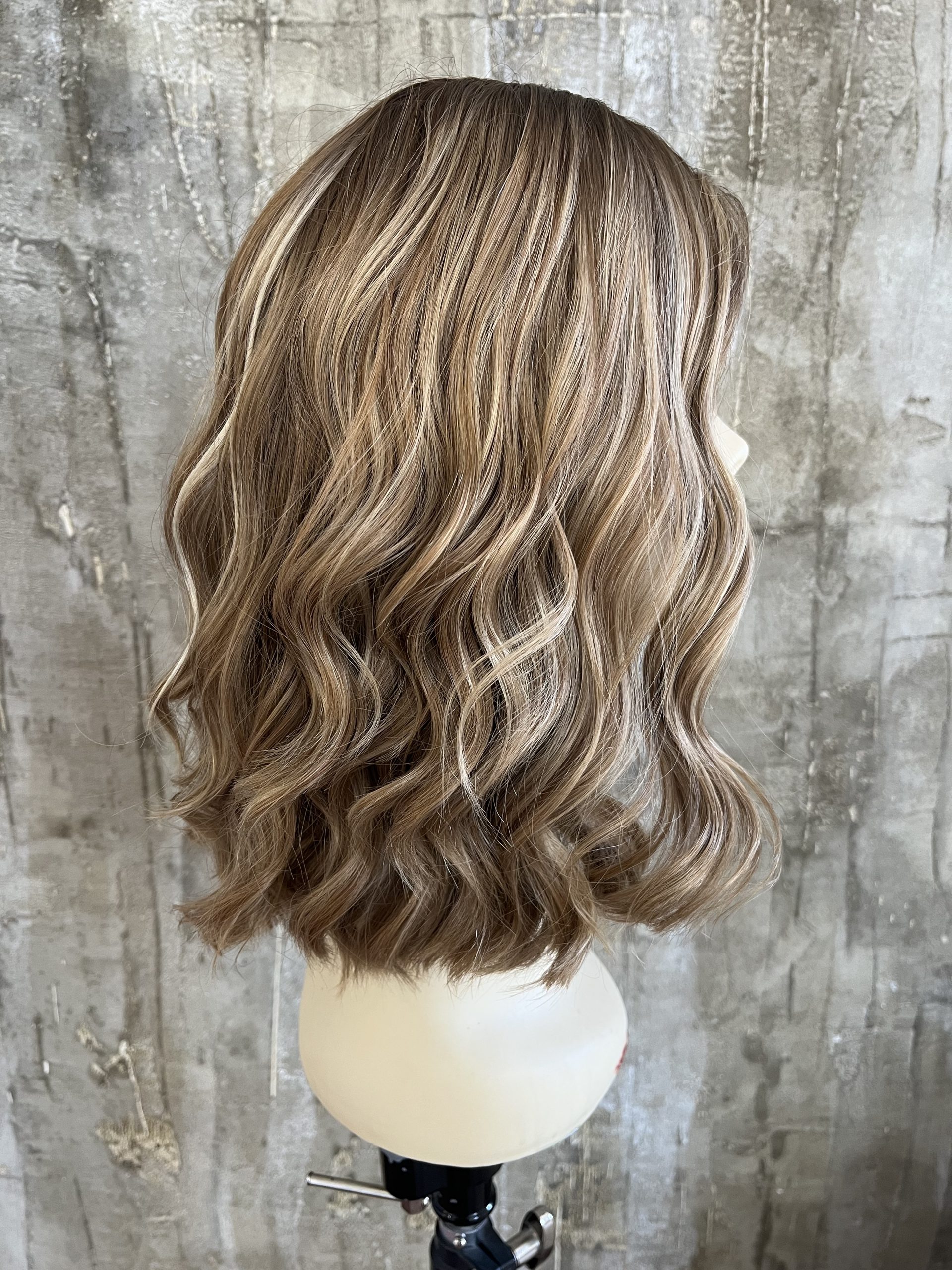 100% EUROPEAN VIRGIN HUMAN HAIR 14'' BLOND WITH DARK ROOTS - Image 4