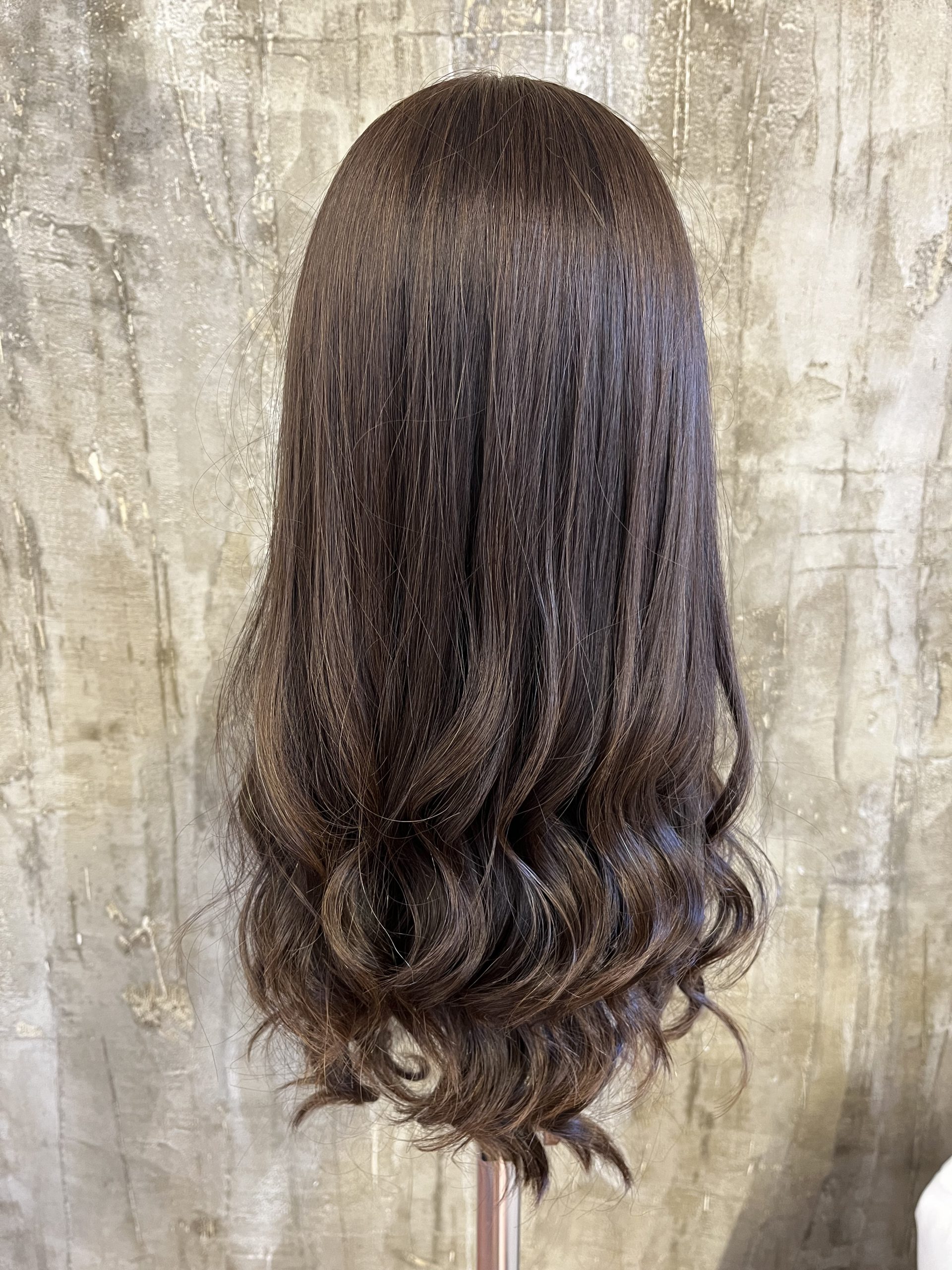 100% EUROPEAN PROCESSED HUMAN HAIR 23" BROWN - Image 3