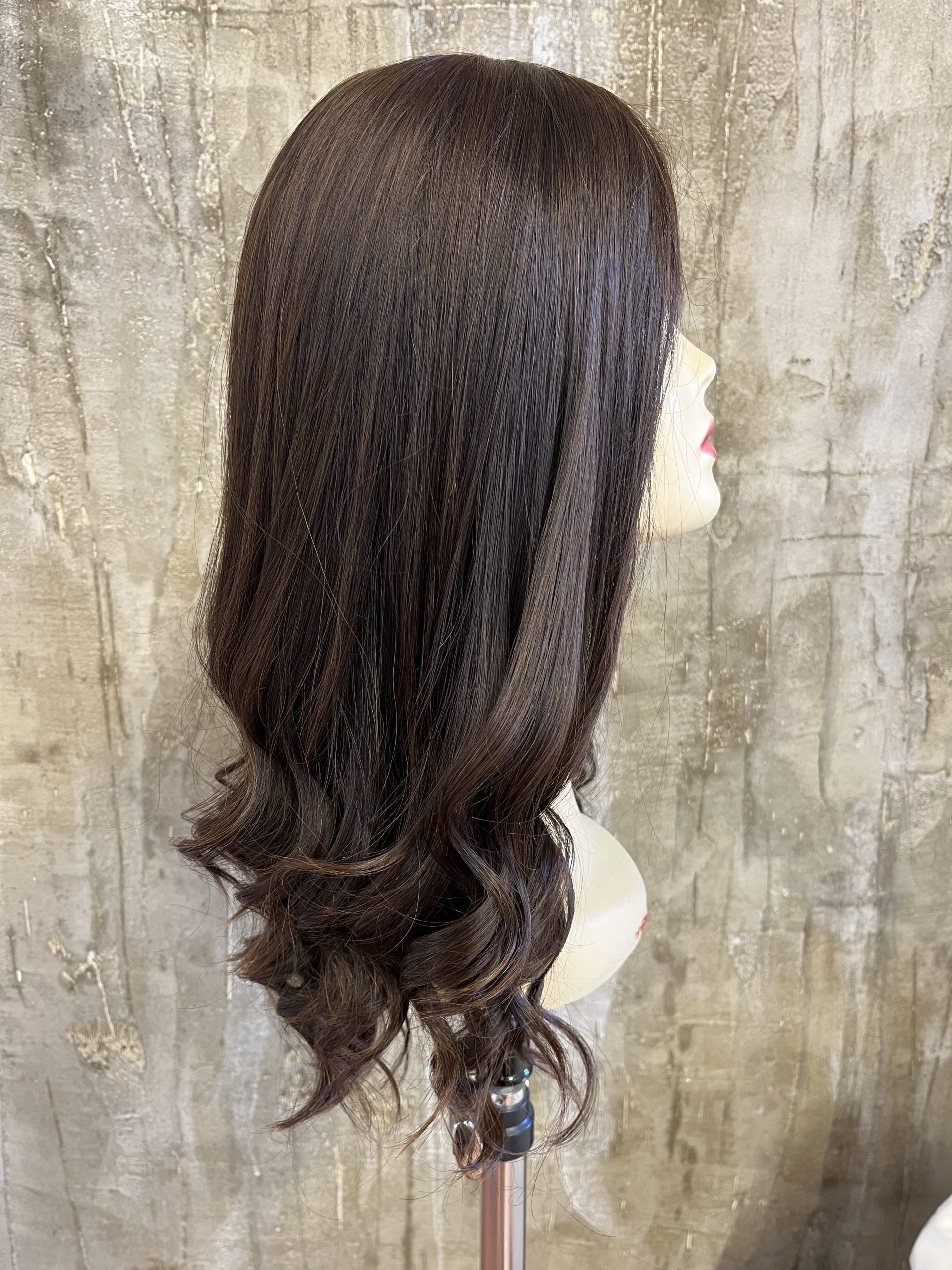 100% EUROPEAN PROCESSED HUMAN HAIR 23" BROWN - Image 4